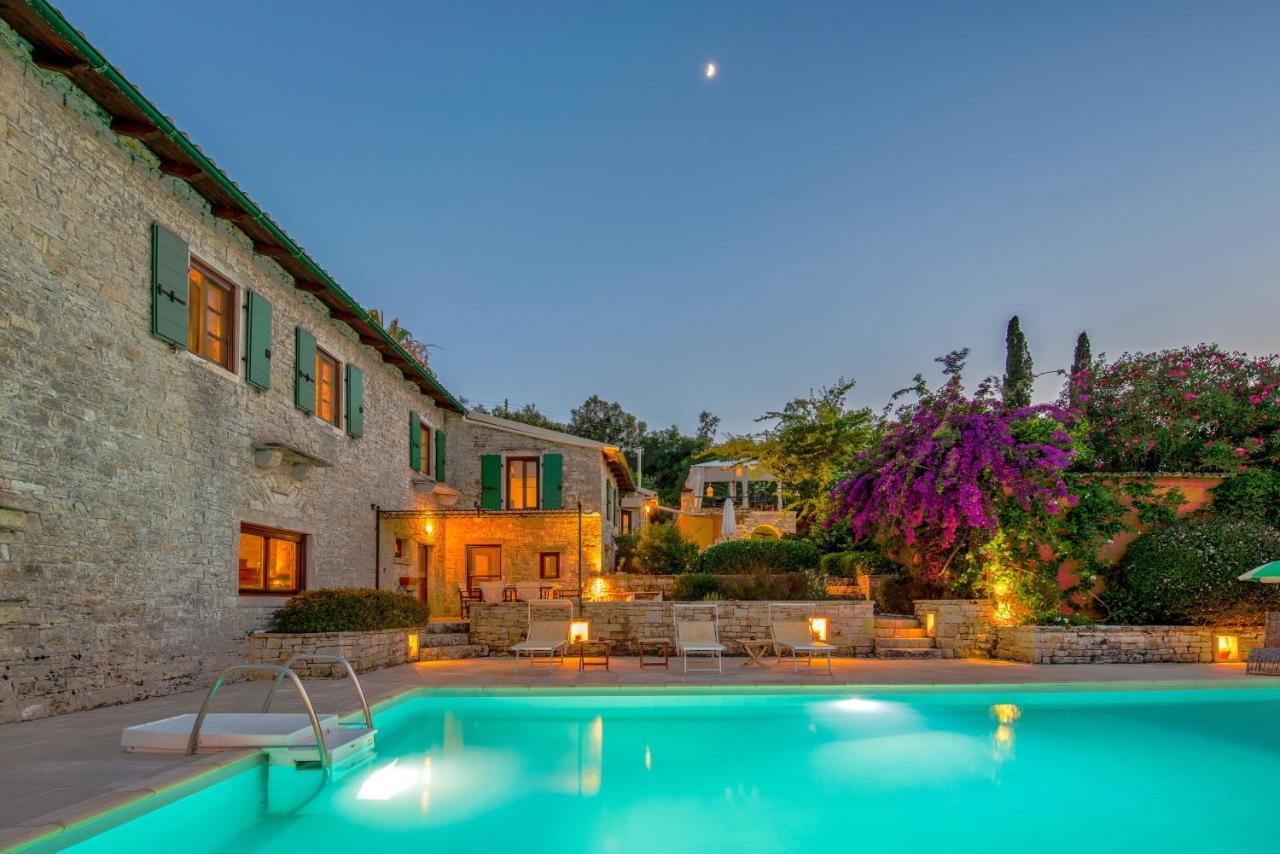Villa Kiparissi Kourtaiika Exterior foto