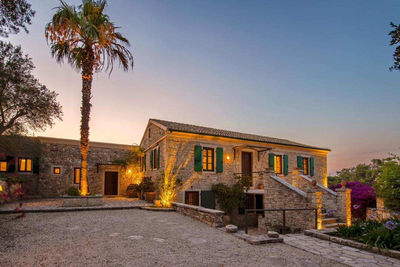 Villa Kiparissi Kourtaiika Exterior foto