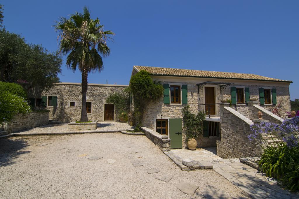 Villa Kiparissi Kourtaiika Exterior foto